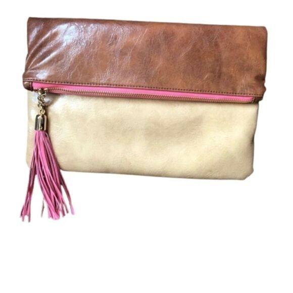 Shiraleah of Chicago Vegan Envelope Clutch, Pink lining, Tassel, Zip closure - Picture 1 of 3